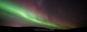 red and green in aurora